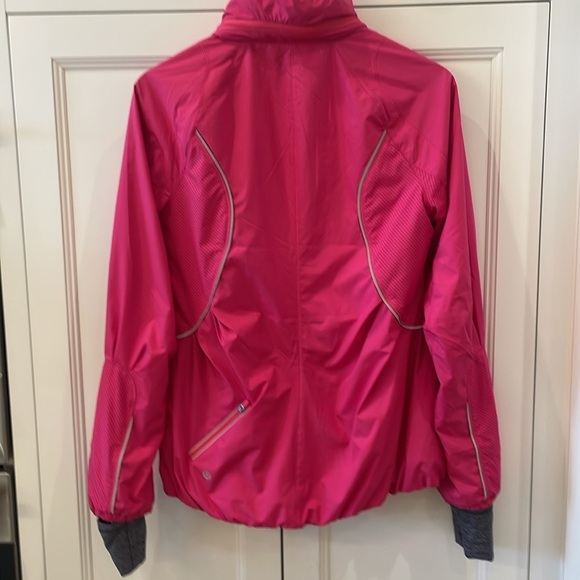Lululemon Hot Pink Running or Other Jacket—BEAUTIFUL!! Like New! Hood—Size 8 - Picture 5 of 9